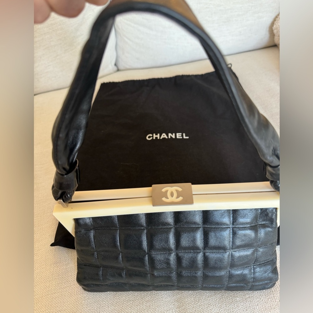 Chanel 2001 Chico Bar Shoulder bag